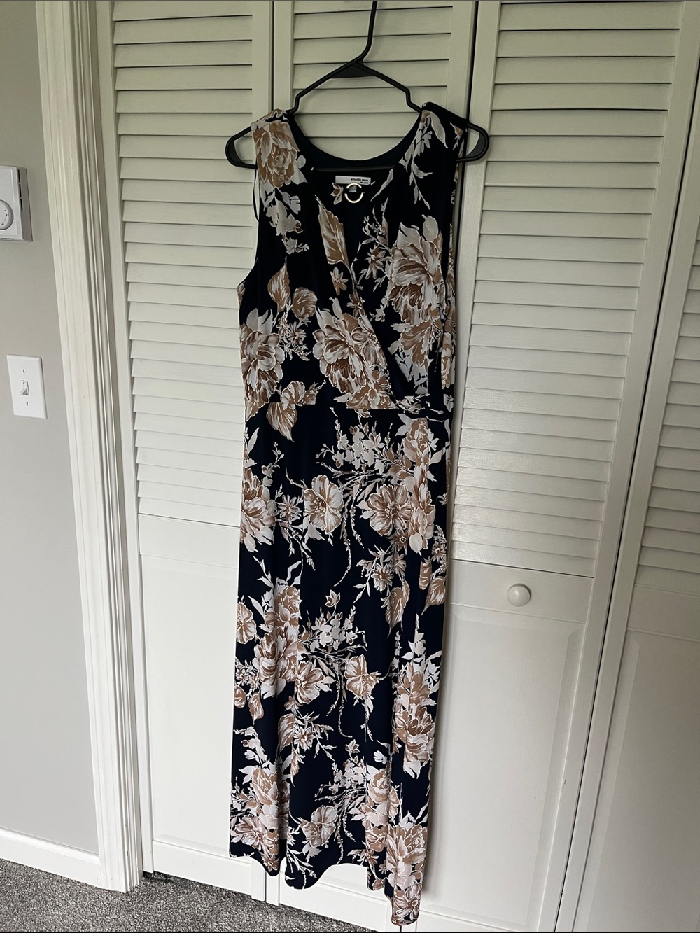 Studio One Navy Floral Sleeveless Maxi Dress with Taupe & White Blooms